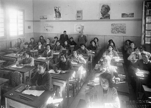 Ecole Georges et Maurice Leven. Classe de 5ème filles