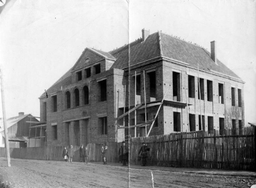Hôpital juif de Sambor en cours de reconstruction