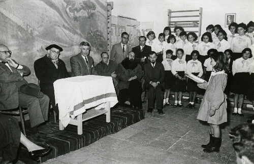 Visite de Georges Duhamel aux écoles de l’AIU