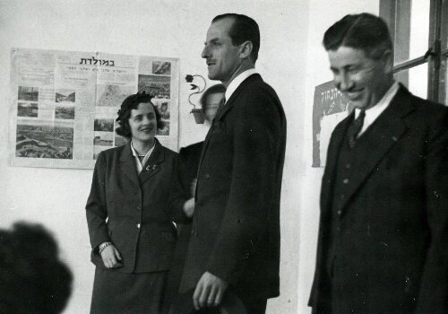 Visite du baron Elie de Rothschild à l’école de garçons